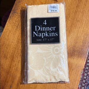 Elegant Cream Dinner Napkins Set
